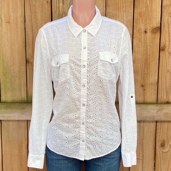 Arizona Jean Company Tops - Arizona Jean Company White Eyelet Button Down EUC